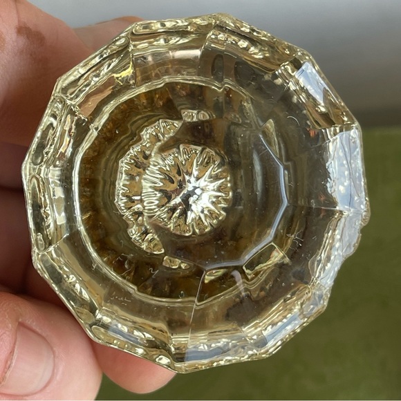 Vintage Glass Door Knobs - Picture 10 of 11